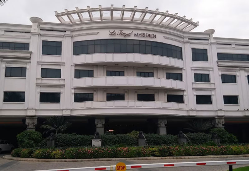Experience the elegance of Le Royal Meridien Chennai, a luxury hotel offering exquisite dining, event venues and a relaxing outdoor pool, conveniently located among the best hotels near Chennai airport.