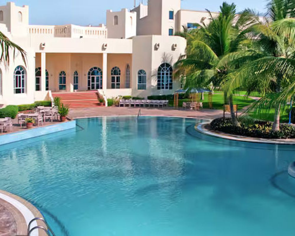 hilton-oman-gal3